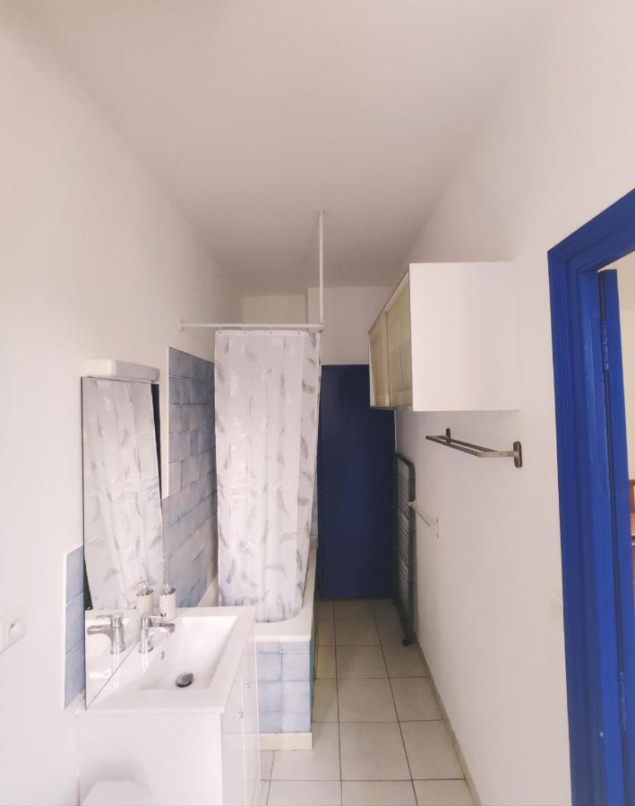Appartement Cosy En Centre Centre-Ville . . . Nimes Bagian luar foto
