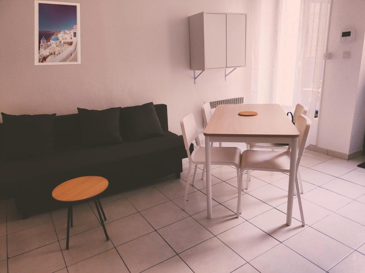 Appartement Cosy En Centre Centre-Ville . . . Nimes Bagian luar foto