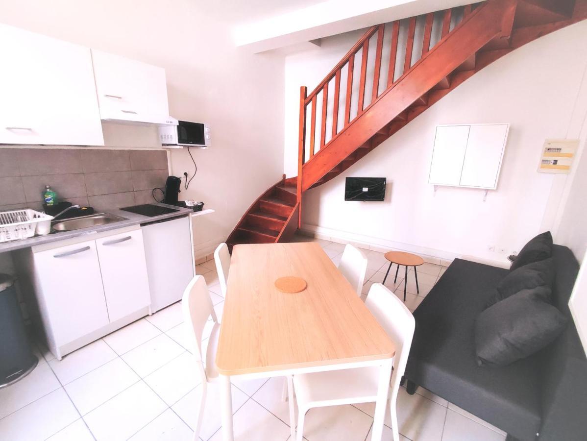 Appartement Cosy En Centre Centre-Ville . . . Nimes Bagian luar foto